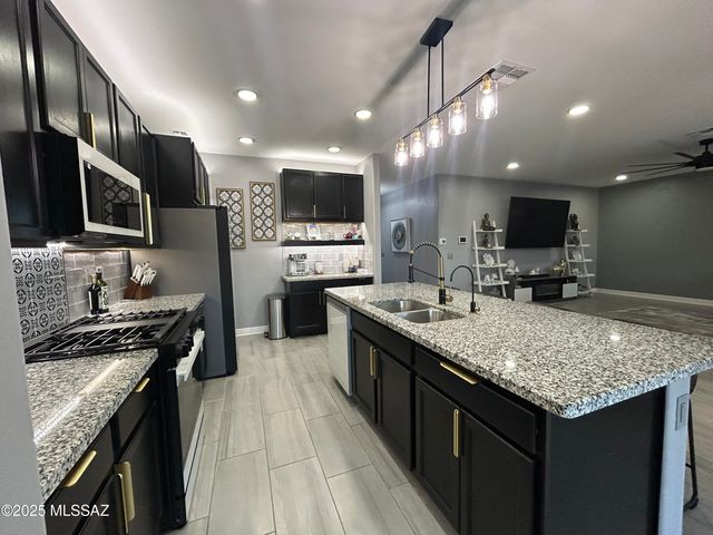 8922 W Airdale Road, Marana, AZ 85653