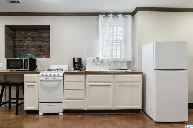 3230 CLIFF ROAD, Birmingham, AL 35205