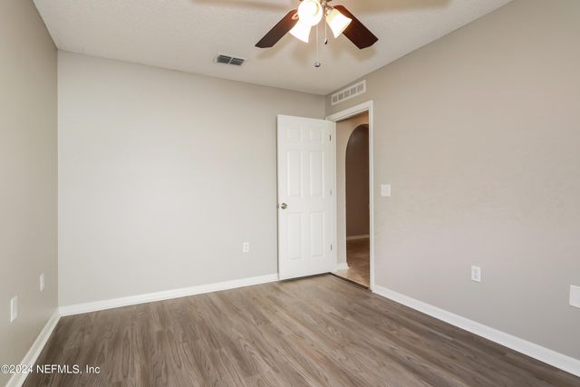 9135 SHINDLER CROSSING Drive, Jacksonville, FL 32222