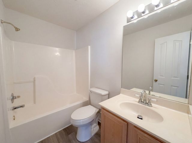 260 Arapaho Dr, Murfreesboro, TN 37128