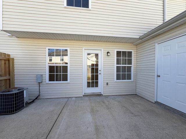 260 Arapaho Dr, Murfreesboro, TN 37128