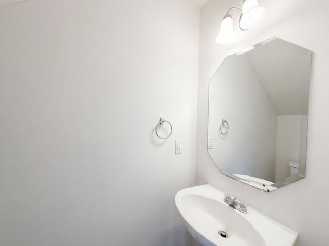 260 Arapaho Dr, Murfreesboro, TN 37128