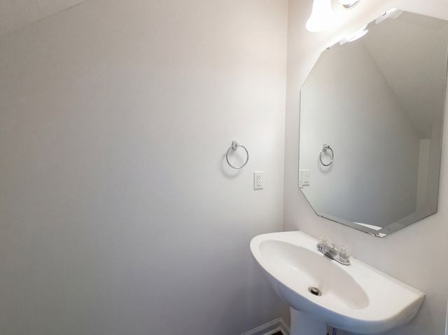 260 Arapaho Dr, Murfreesboro, TN 37128