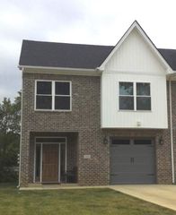 1612 Higbee Mill Road, Lexington, KY 40503