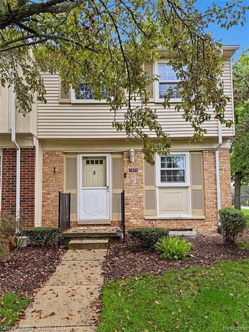 1699 Brentwood Drive, Troy, MI 48098