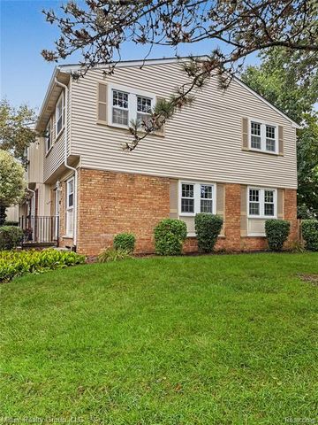 1699 Brentwood Drive, Troy, MI 48098