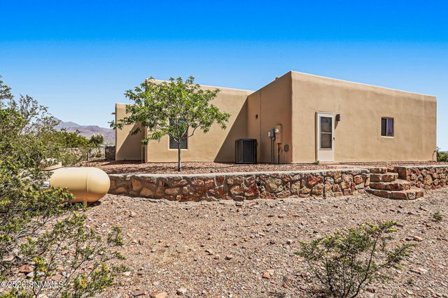 5081 Lost Padre Mine Road, Las Cruces, NM 88011