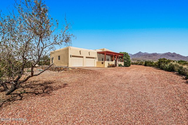 5081 Lost Padre Mine Road, Las Cruces, NM 88011