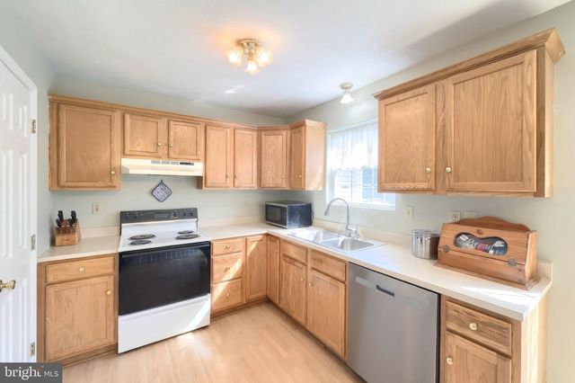 112 BILLERBECK ST, New Oxford, PA 17350
