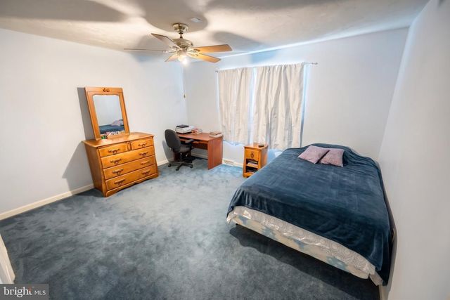 112 BILLERBECK ST, New Oxford, PA 17350