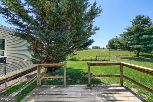 112 BILLERBECK ST, New Oxford, PA 17350