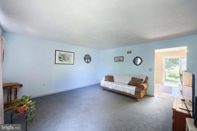 112 BILLERBECK ST, New Oxford, PA 17350
