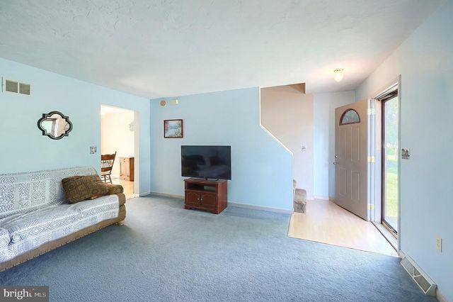 112 BILLERBECK ST, New Oxford, PA 17350