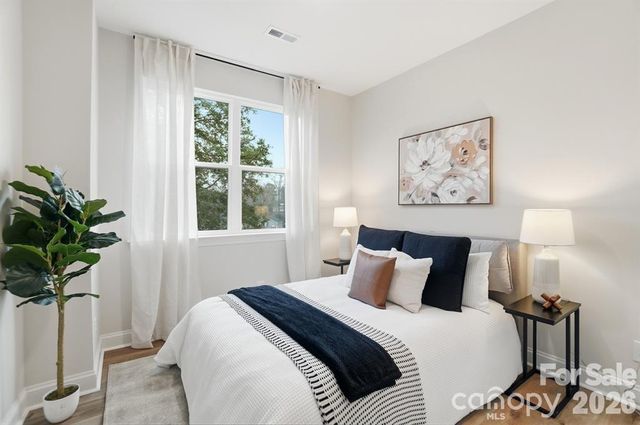 8927 Sharonbrook Drive, Charlotte, NC 28210