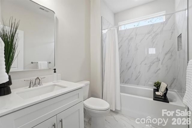 8927 Sharonbrook Drive, Charlotte, NC 28210