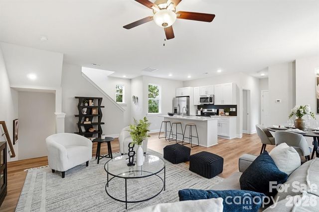 8927 Sharonbrook Drive, Charlotte, NC 28210