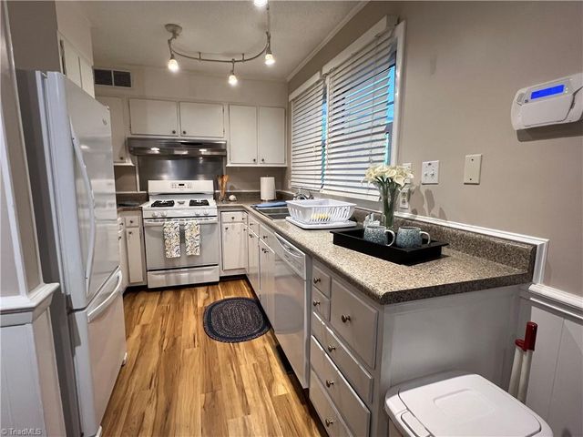 1302 Runyon Drive, Greensboro, NC 27405