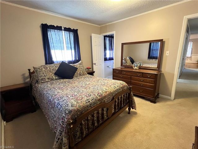 1302 Runyon Drive, Greensboro, NC 27405