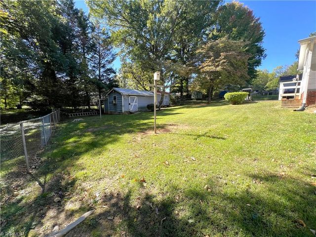 1302 Runyon Drive, Greensboro, NC 27405
