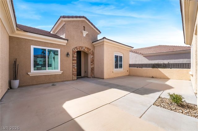 2323 Fayetteville Avenue, Henderson, NV 89052