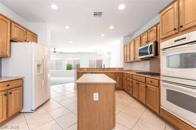 2323 Fayetteville Avenue, Henderson, NV 89052