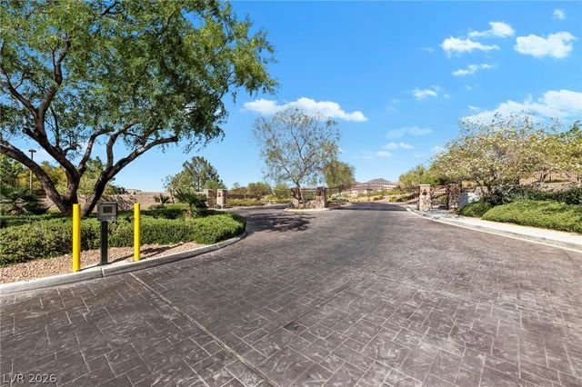 2323 Fayetteville Avenue, Henderson, NV 89052