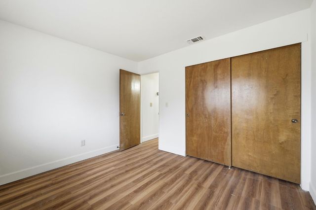 95 Saginaw Cir, Sacramento, CA 95833