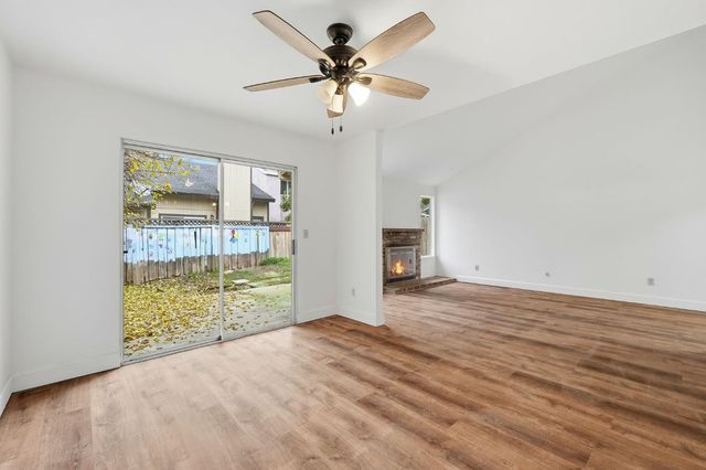 95 Saginaw Cir, Sacramento, CA 95833