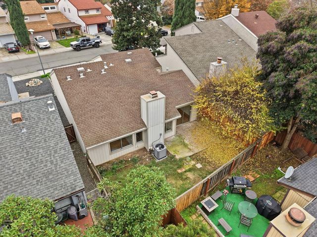 95 Saginaw Cir, Sacramento, CA 95833