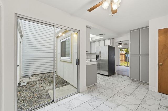 95 Saginaw Cir, Sacramento, CA 95833