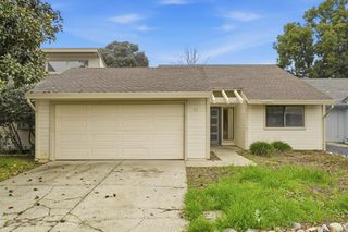 95 Saginaw Cir, Sacramento, CA 95833