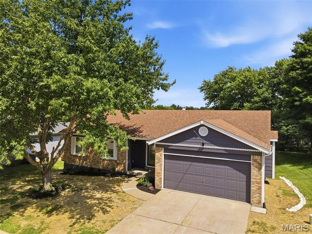 57 Valley View Drive, St Peters, MO 63376