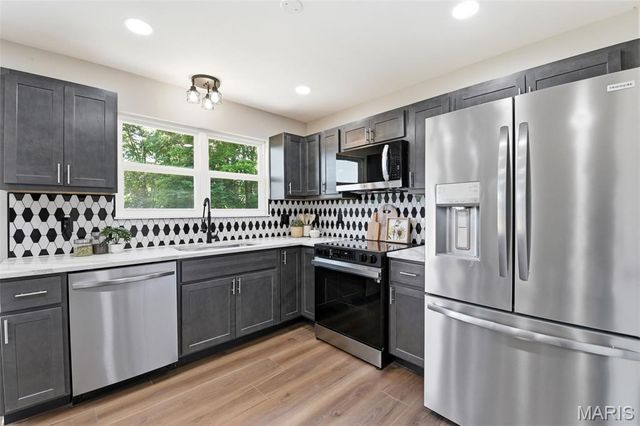 57 Valley View Drive, St Peters, MO 63376