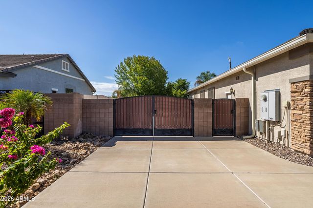 18653 E ARROWHEAD Trail, Queen Creek, AZ 85142