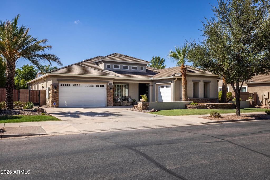 18653 E ARROWHEAD Trail, Queen Creek, AZ 85142 — exterior