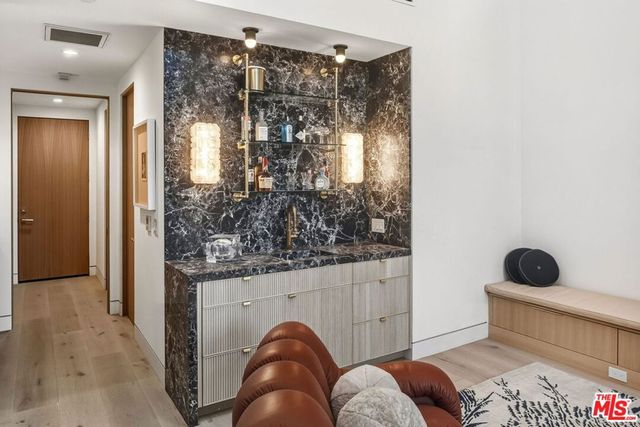 738 Palms Boulevard, Venice, CA 90291