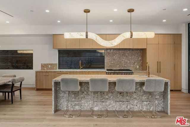 738 Palms Boulevard, Venice, CA 90291