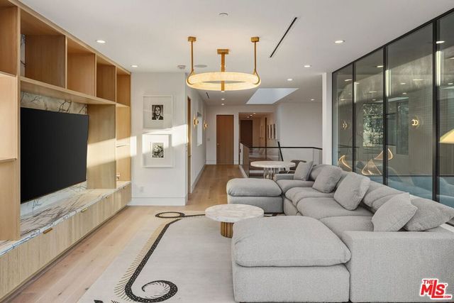 738 Palms Boulevard, Venice, CA 90291