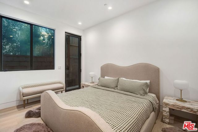 738 Palms Boulevard, Venice, CA 90291