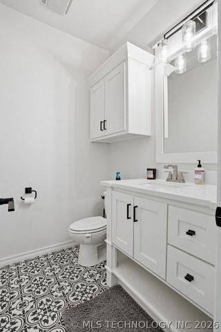 3116 W Van Buren Court S, Broken Arrow, OK 74011