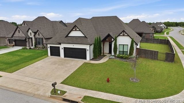 3116 W Van Buren Court S, Broken Arrow, OK 74011