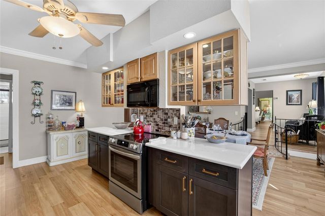 6518 DEBBIE LANE S, St Petersburg, FL 33707