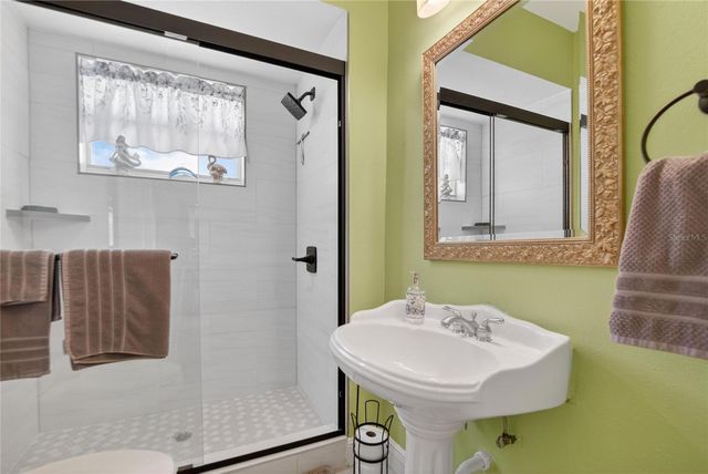 6518 DEBBIE LANE S, St Petersburg, FL 33707