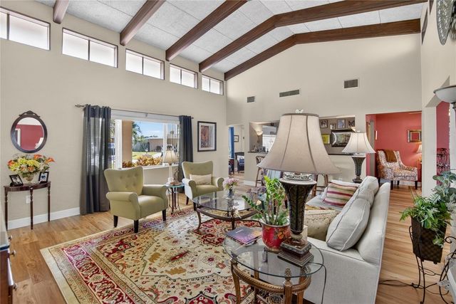 6518 DEBBIE LANE S, St Petersburg, FL 33707