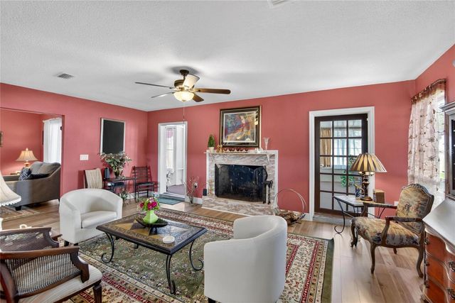 6518 DEBBIE LANE S, St Petersburg, FL 33707