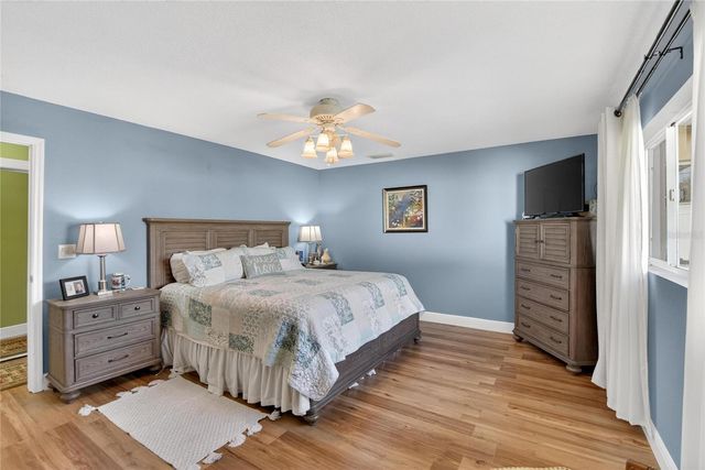 6518 DEBBIE LANE S, St Petersburg, FL 33707