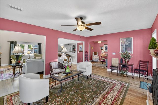 6518 DEBBIE LANE S, St Petersburg, FL 33707