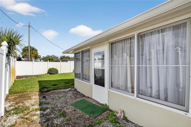 6518 DEBBIE LANE S, St Petersburg, FL 33707