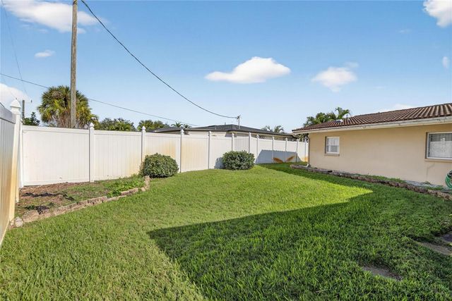 6518 DEBBIE LANE S, St Petersburg, FL 33707