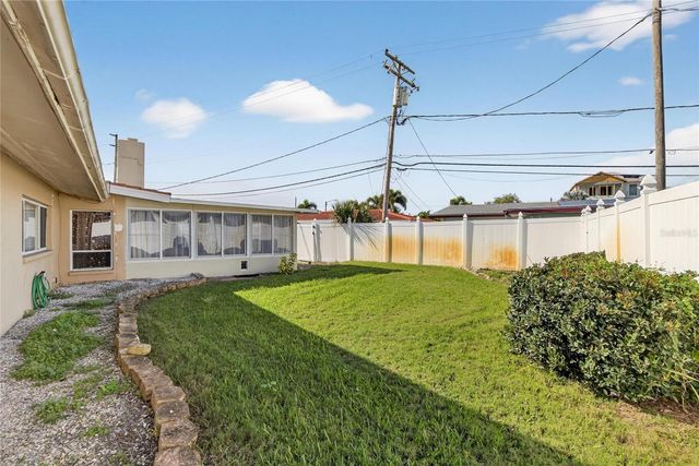 6518 DEBBIE LANE S, St Petersburg, FL 33707